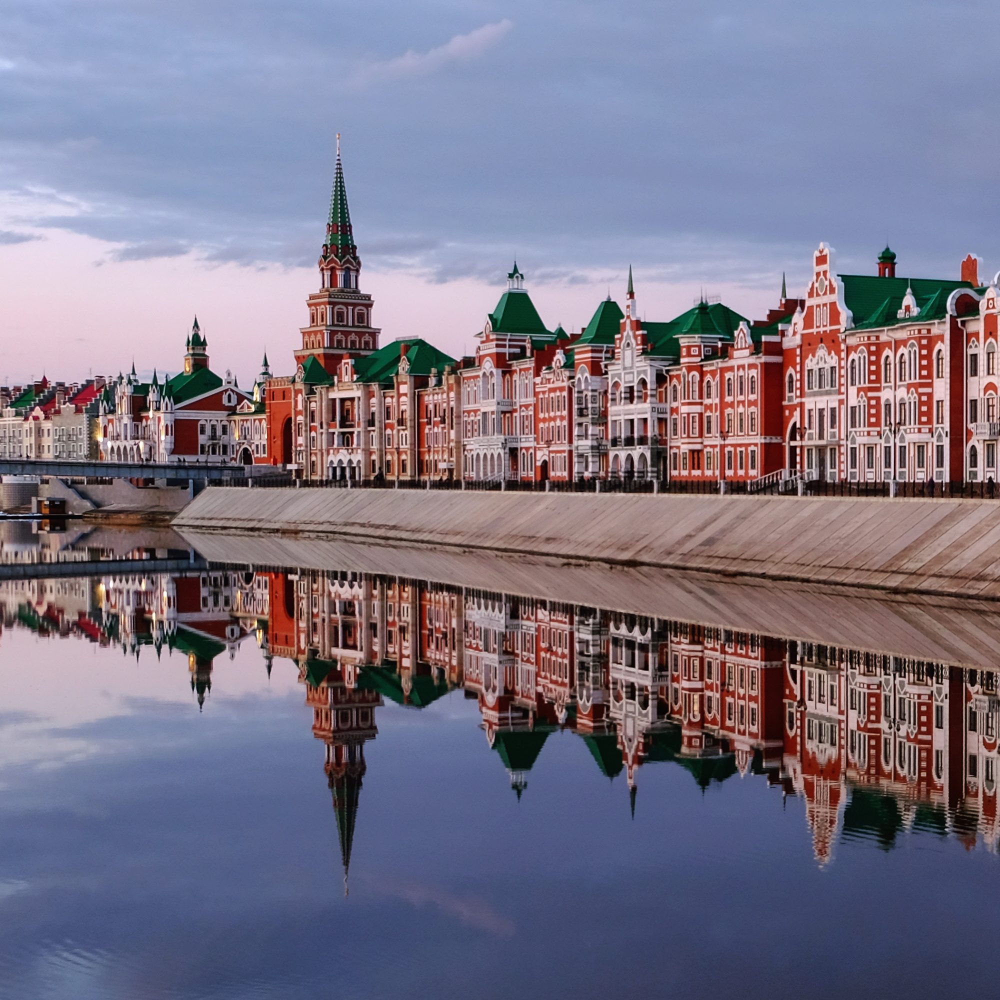 reflection-buildings-water reflection-buildings-water